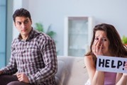 如何挽救婚姻？（以婚姻出现问题为背景，我们该如何处理？）