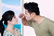 老公出轨？如何发现和应对（识别关键迹象，保卫幸福生活）