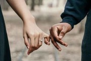 如何挽回因“太作”被男友分手的感情？（情感危机时，教你如何修补受伤感情）