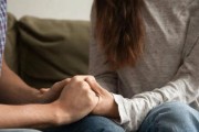 出轨后放不下出轨对象怎么办？！（如何彻底摆脱“情感瘤”，重拾幸福生活？）