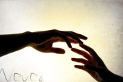 揭开男人耗着不离婚的婚外情真相（为什么男人会耗着不离婚？揭秘婚外情的始末）
