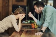 挽回已婚男人的冷漠，你需要做的这些事（如何处理已婚男人的冷漠行为，7个实用技巧帮你解决）