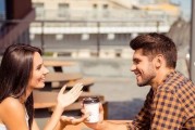 离婚后复婚的男人心理剖析（挽回或者逃避？解读男人复婚的内心困惑）