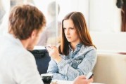 吵架千万不要做这3件事，婚姻幸福靠你我（夫妻关系维护，决定你我未来；聚合力强则齐心，相爱相守一辈子）