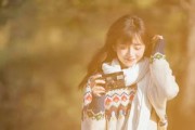 如何在两个女生之间做出选择？（面临选择困境，该如何决断？）