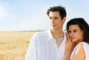 女人喜欢男人的10大表现（如何看出她在暗示你？）