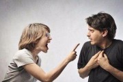 如何挽回婚姻危机——婚姻危机应对指南（从多个方面解读婚姻危机，帮助你找到解决之道）