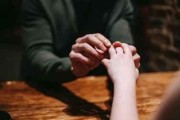 错过12年的爱情，还能挽回吗？（12年分手，是彻底的告别吗？）
