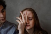 男生疲惫分手，如何挽回爱情？（六大步骤教你重燃爱火，快来试试！）