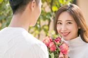 分手后还能挽回女友吗？（教你再次抓住她的心，让爱情更美好）