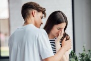 女人如何挽回失去的男人（通过改变自己恢复感情的关键）
